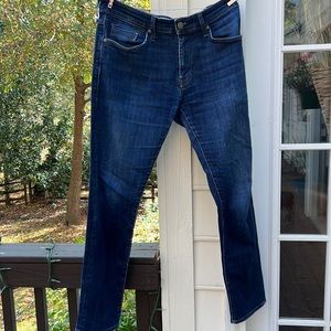 Men’s Mavi jeans. Size 32x32 Jake slim leg
